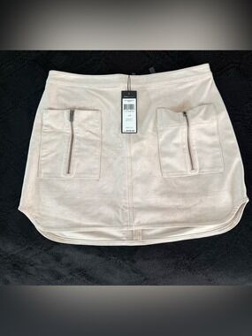 BCBGMAXAZRIA Microsuede Mini Skirt Pastel Bare Pink Medium $178 Barbiecore NWT